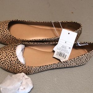 Women’s/girls loafers size 6